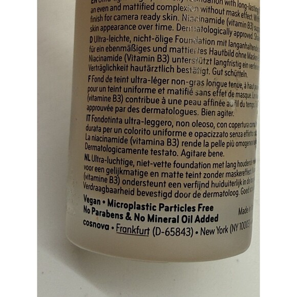 Lancome Teint Idole Ultra Wear Glow Concealer 305N, Catrice HD Foundation Read - Picture 13 of 16